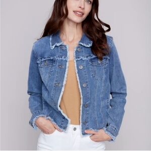 CHARLIE B Jean Jacket wlWith Rough Frayed Edges in Medium Blue M